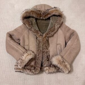 Vintage Overland Sheepskin women’s shearling coat with hood and toscana trim